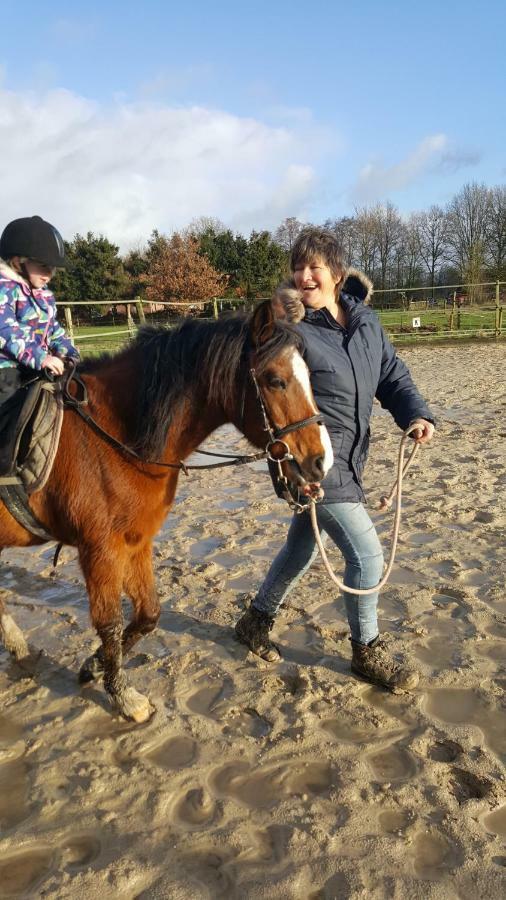Vakantiehuis "Aan De Zandweg" Roderesch Esterno foto